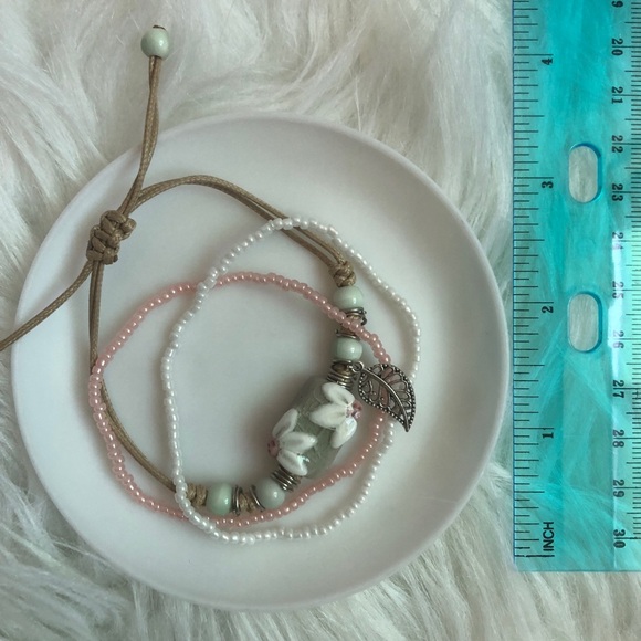 Lovely pink/white/nude tones three piece bracelets - Picture 3 of 5